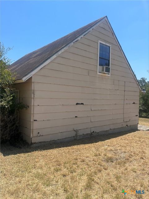 A home in Del Valle