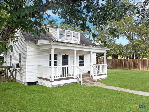 309 Summit Street Schulenburg TX 78956