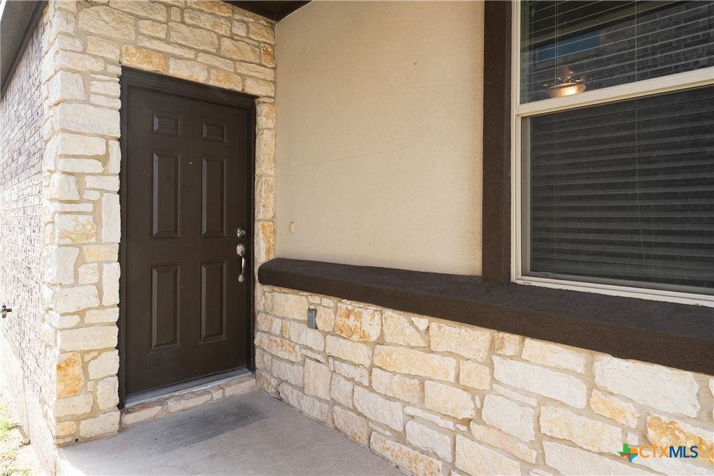 Photo of 147 Mary Max Circle, San Marcos, TX 78666 (MLS # 607485)