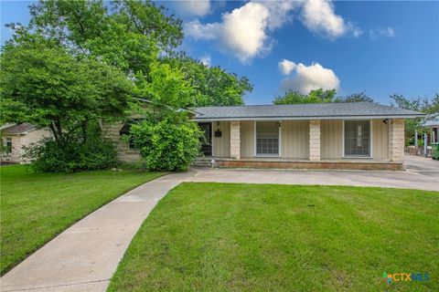 Photo of 3606 Austin Avenue, Waco, TX 76710 (MLS # 611514)