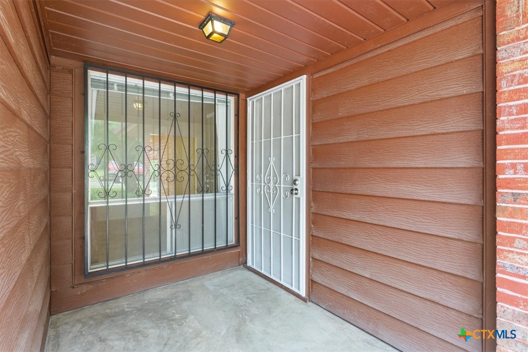 1906 Willowbend Drive