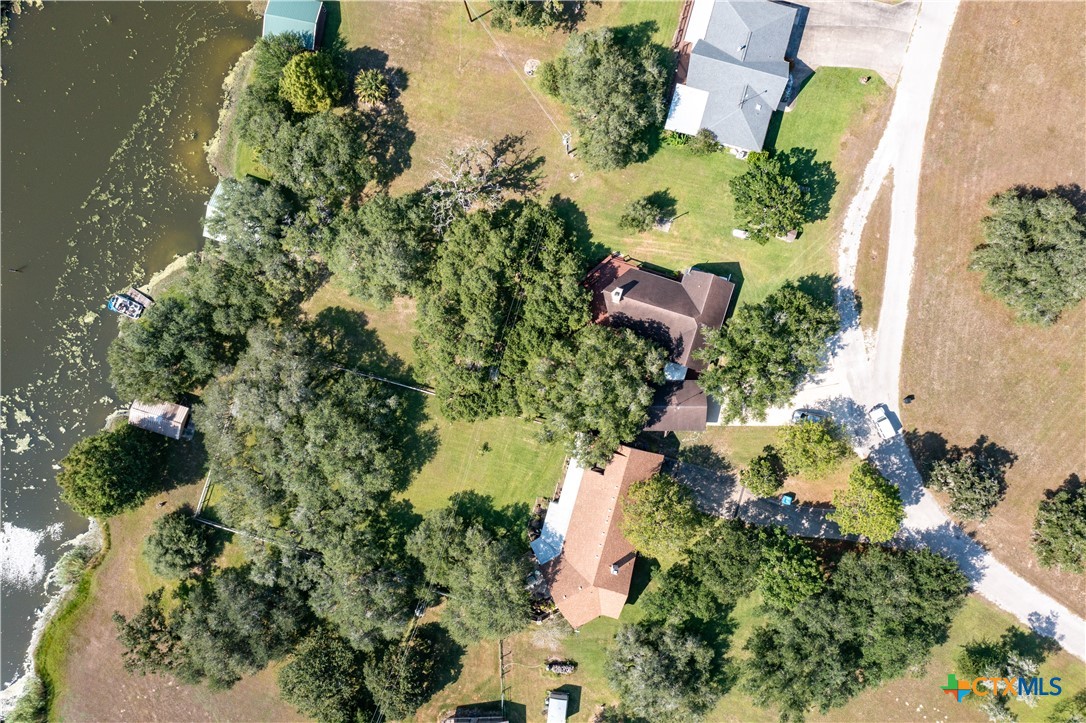 43 Twin Lakes Circle