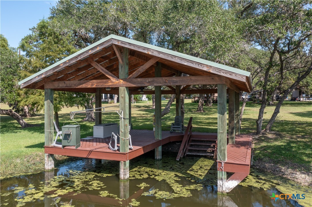 43 Twin Lakes Circle