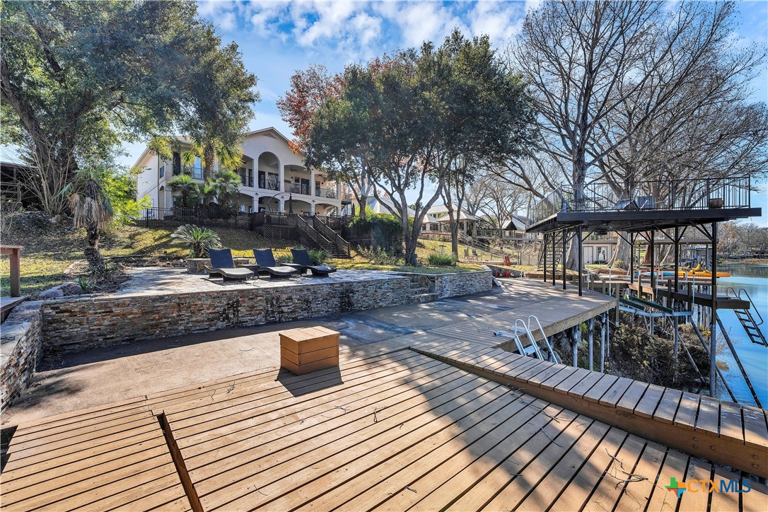 514 Woodlake Drive