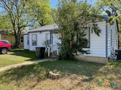 Photo of 210 Carter Street, Killeen, TX 76541 (MLS # 603493)