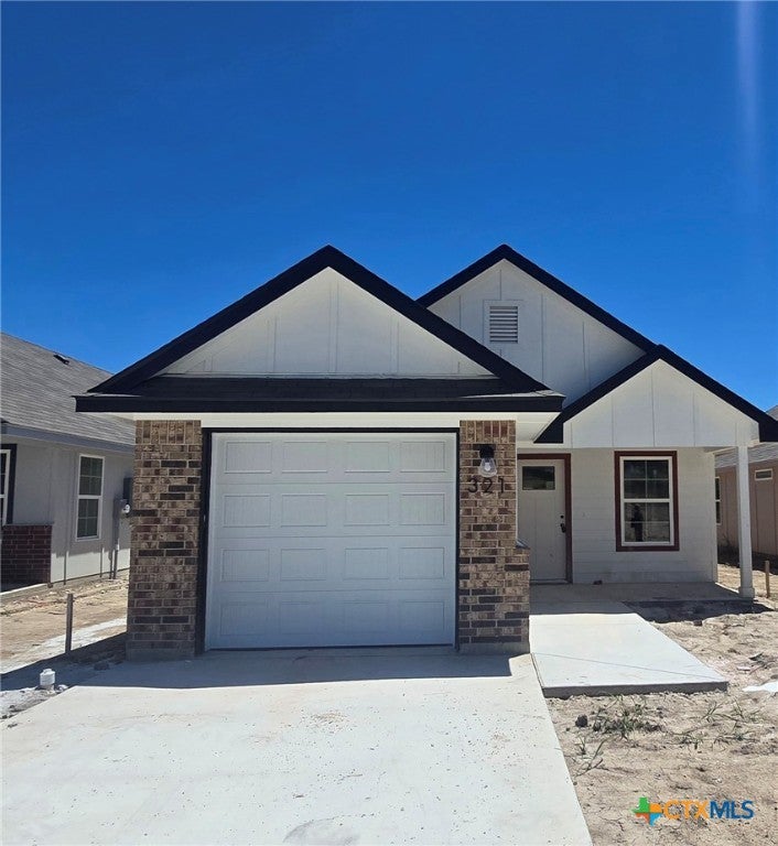 Photo 1 of 3 — 321 Monty Avenue, Copperas Cove, TX 76522