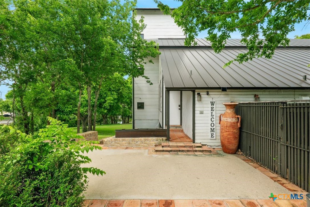 102 Lenz Drive