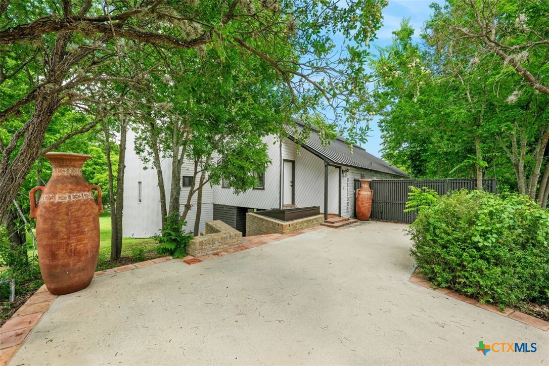 102 Lenz Drive