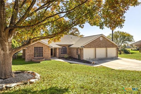 Photo of 313 Ridge Crest Drive, Seguin, TX 78155 (MLS # 600493)