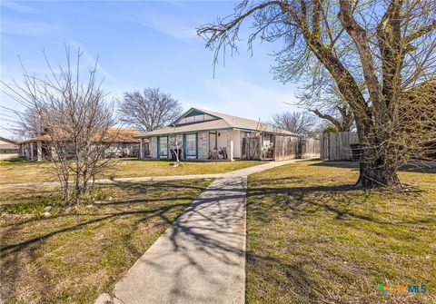 Photo of 2105 Robert E Lee Drive, Killeen, TX 76543 (MLS # 605902)