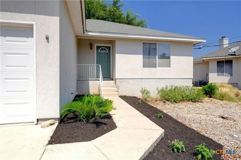 A home in Canyon Lake