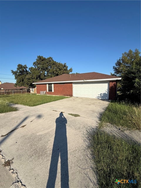 Photo of 214 Halter Drive, Copperas Cove, TX 76522 (MLS # 627466)