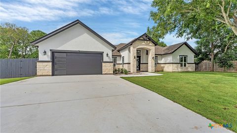 A home in McQueeney