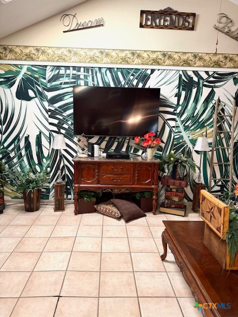 221 Navajo Drive