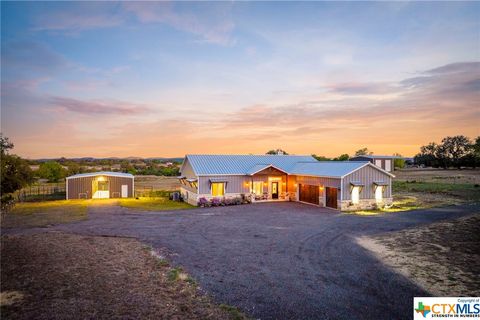 A home in Bandera