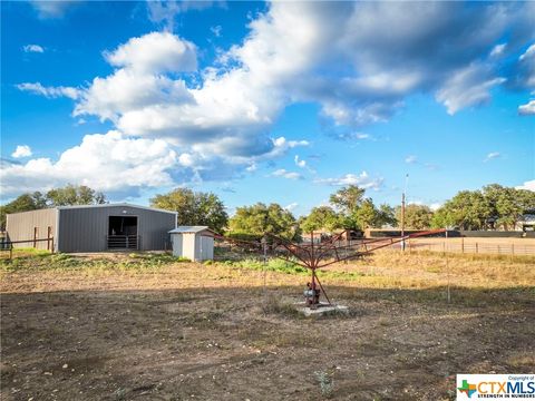 A home in Bandera