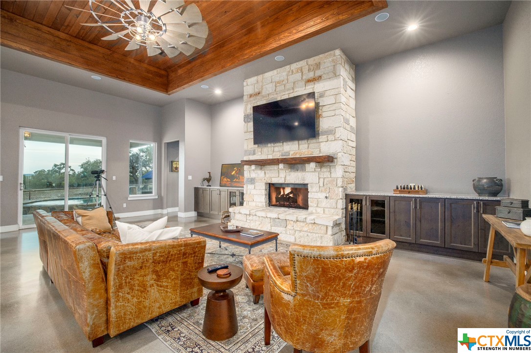 345 Laguna Road