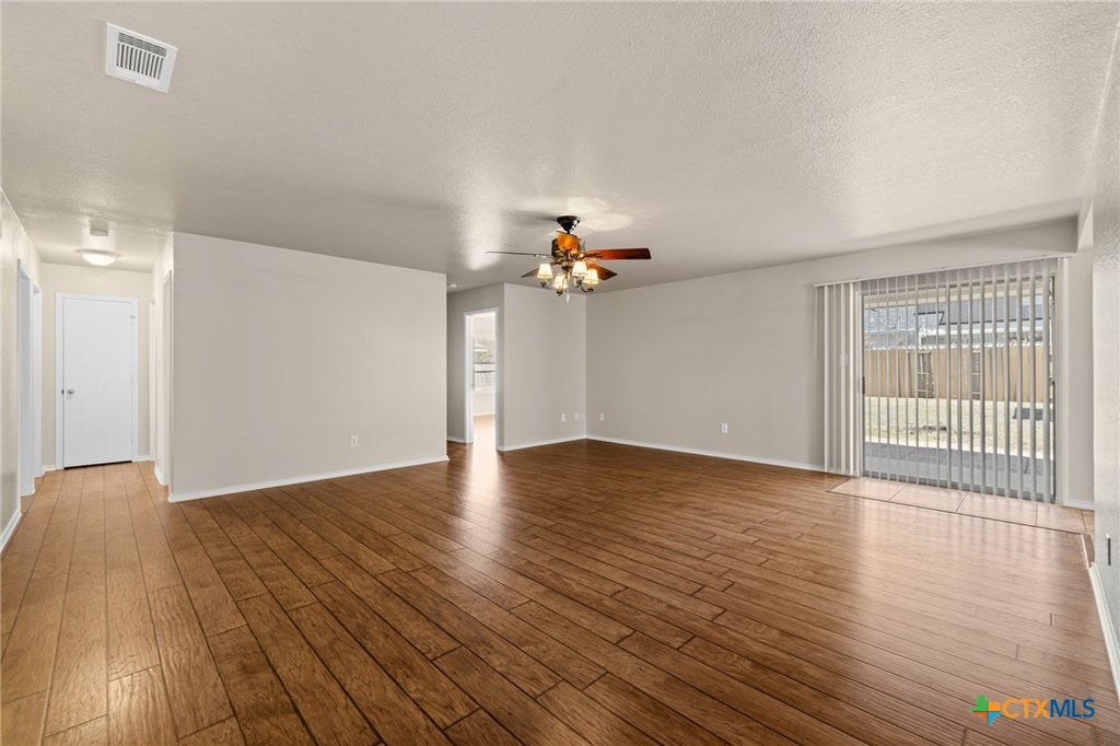 Photo of 4304 Lonesome Dove Drive, Killeen, TX 76549 (MLS # 627409)