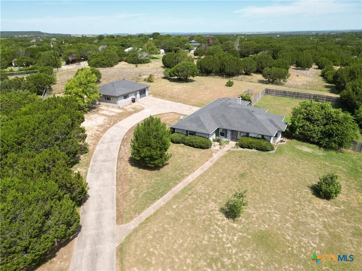 Photo 1 of 31 — 875 Spring Creek Lane, Copperas Cove, TX 76522