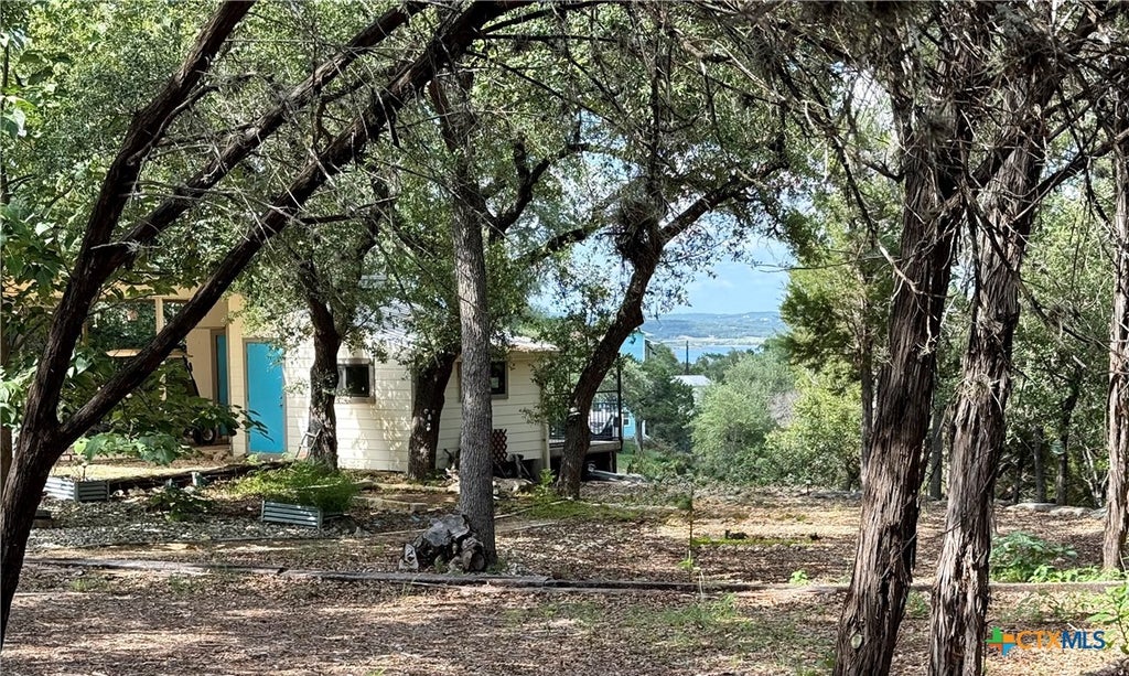 Photo of 1268 W Lakeside Drive, Canyon Lake, TX 78133 (MLS # 608417)
