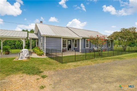 Photo of 1363 Old Goliad Road, Victoria, TX 77905 (MLS # 619369)