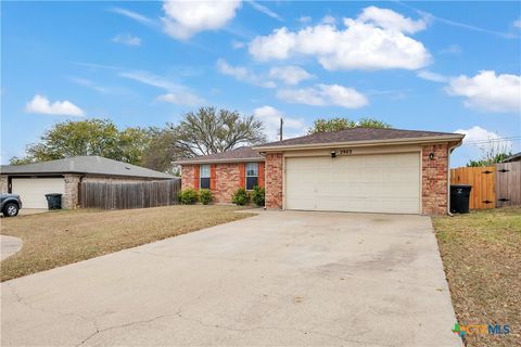 Photo of 2903 Blue Ridge Drive, Killeen, TX 76543 (MLS # 598597)