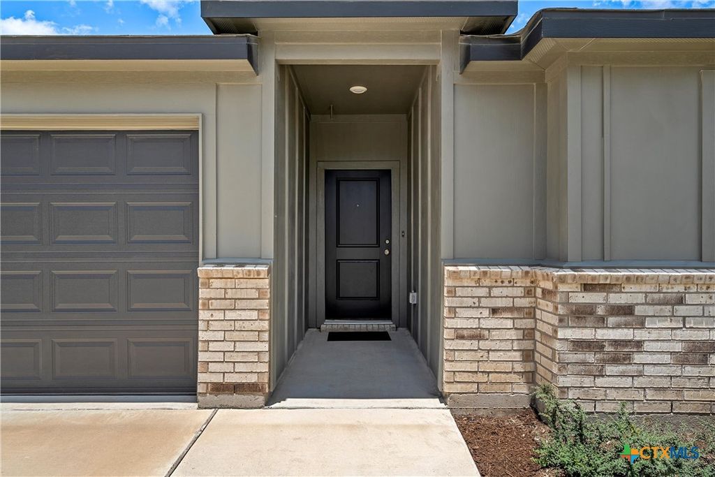 Photo of 426 Appalachian Trail, Copperas Cove, TX 76522 (MLS # 619370)