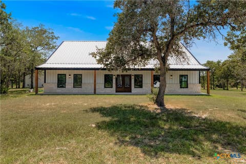Photo of 37 Chaparral Road, Victoria, TX 77905 (MLS # 622487)