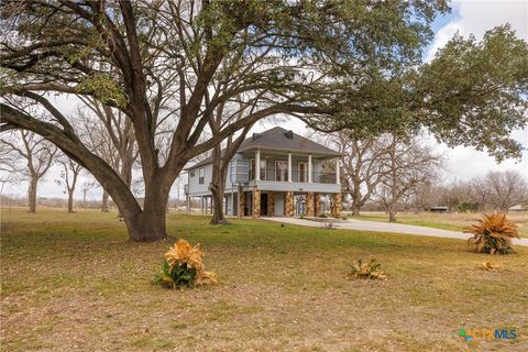 Photo of 322 Lake Placid Drive, Seguin, TX 78155 (MLS # 606611)