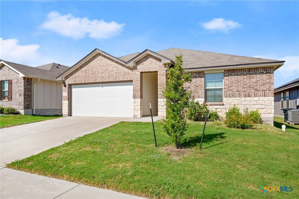 Photo of 9619 Murandy Drive, Killeen, TX 76542 (MLS # 610621)