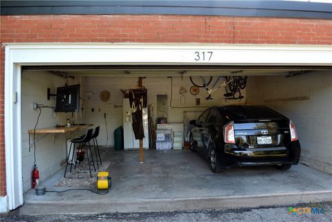 A home in Lockhart