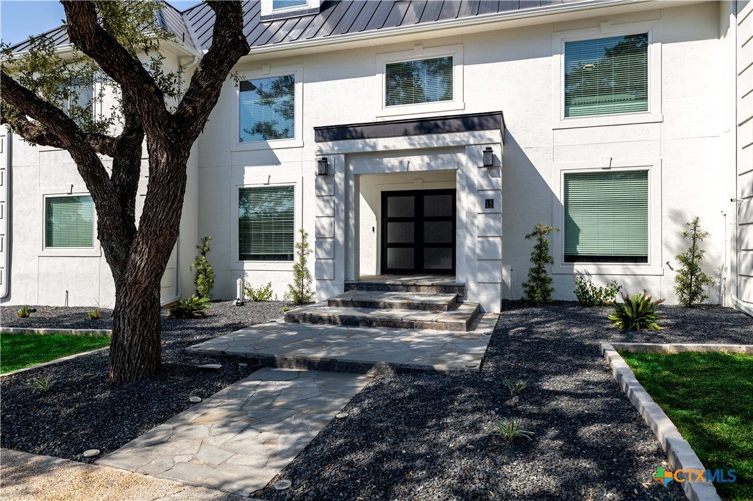 15 Vineyard Drive