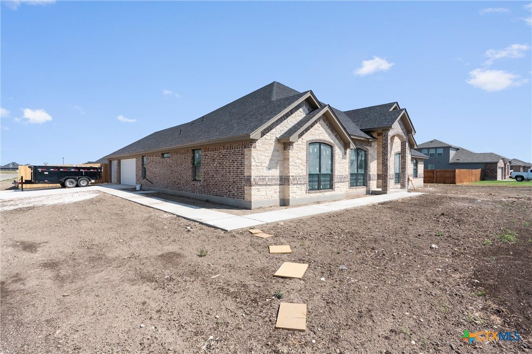 1312 Flint Ridge Loop