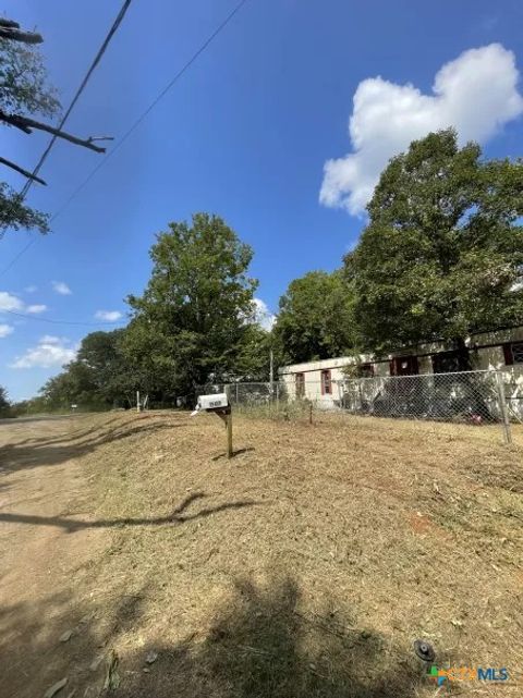 1503 Eilenstein Street Palestine TX 75801