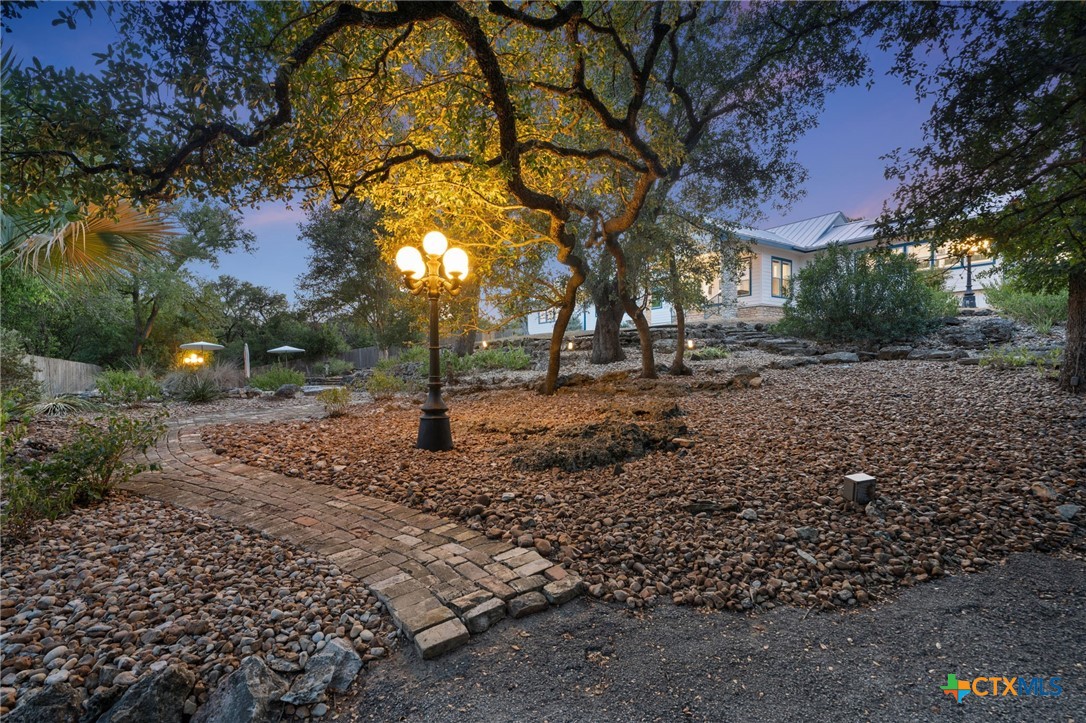 335 Veramendi Street