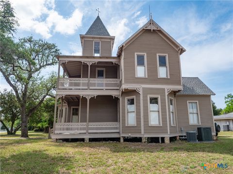 204 W Reuss Boulevard Cuero TX 77954