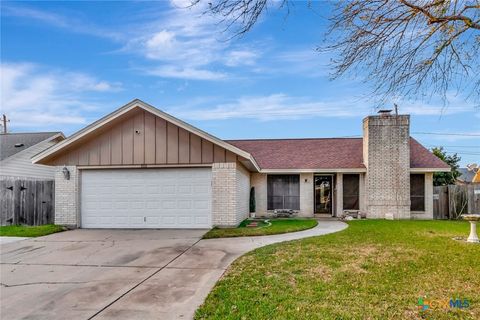 Photo of 808 Taos Drive, Victoria, TX 77904 (MLS # 602479)