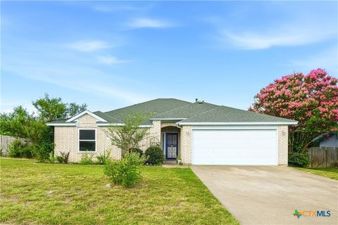 Photo of 213 W Anderson Avenue, Copperas Cove, TX 76522 (MLS # 618563)