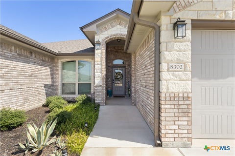 Photo of 8302 Grayson Trail, Killeen, TX 76542 (MLS # 625224)
