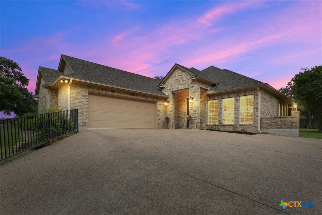 Photo 1 of 33 — 1219 Indian Trail, Salado, TX 76571
