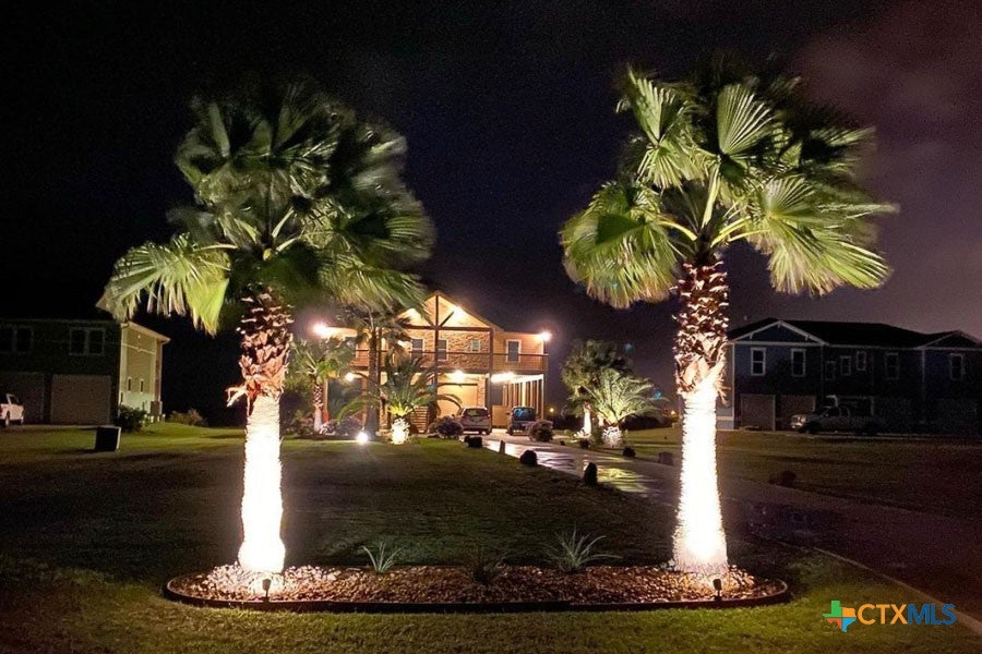 553 Bayside Drive