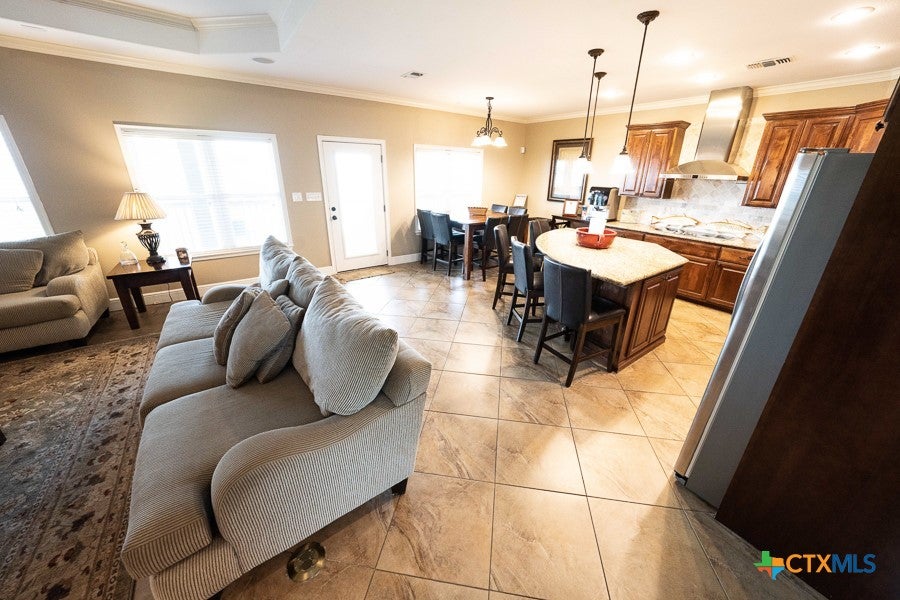 553 Bayside Drive