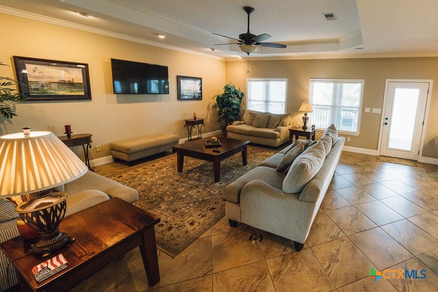 553 Bayside Drive