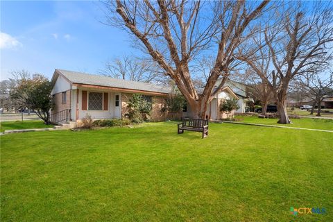 Photo of 318 Craddock Avenue, San Marcos, TX 78666 (MLS # 603199)