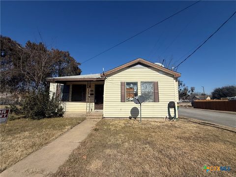Photo of 1507 Bridge Street, Gatesville, TX 76528 (MLS # 603309)
