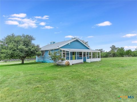 A home in Del Valle