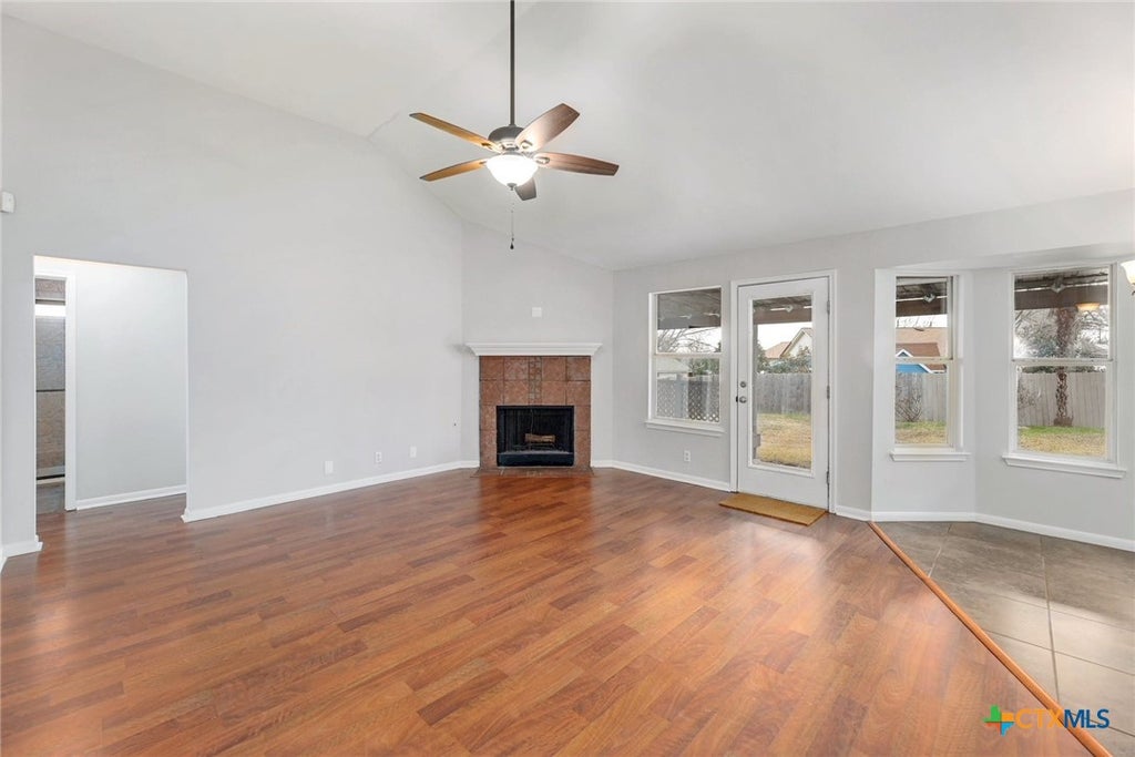 Photo of 214 Crystal Knoll Boulevard, Georgetown, TX 78626 (MLS # 622564)
