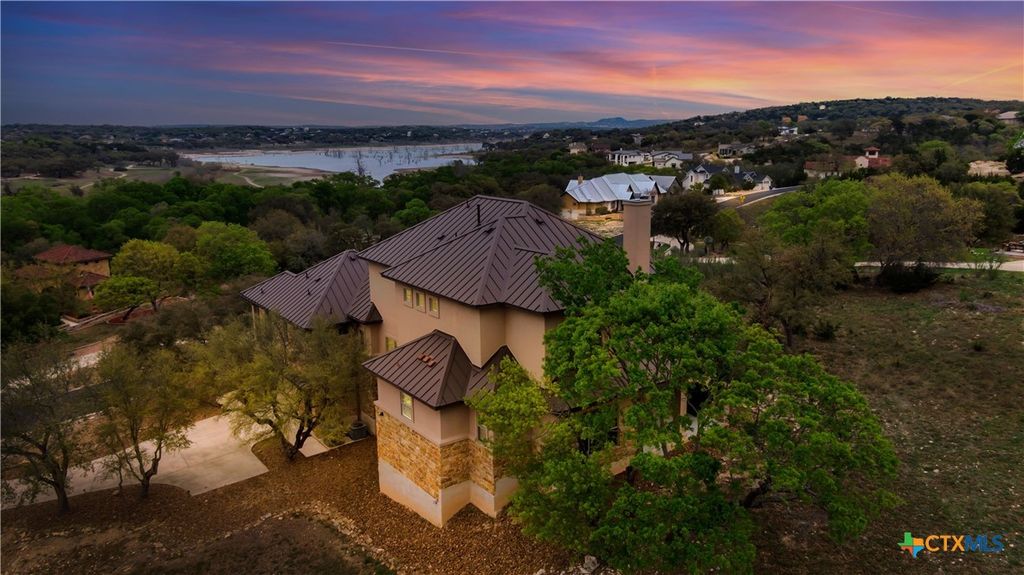 Photo of 2171 Sierra Madre, Canyon Lake, TX 78133 (MLS # 604098)