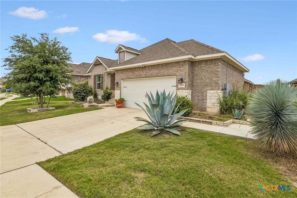 Photo of 318 Blue Oak Boulevard, San Marcos, TX 78666 (MLS # 613696)