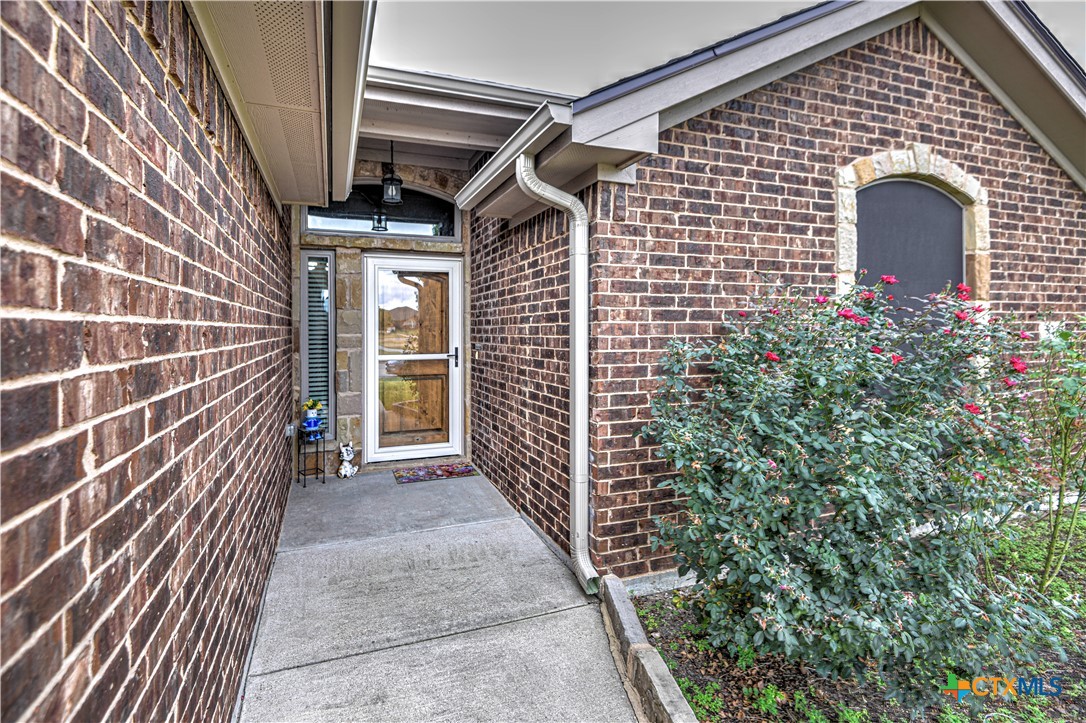 8405 Split Trail Cove